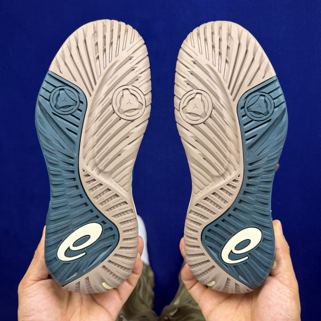 亚瑟士ASICS X10网球鞋，共22色‼️GEL-RESOLUTION X10 第7色:白绿外贸爆款，