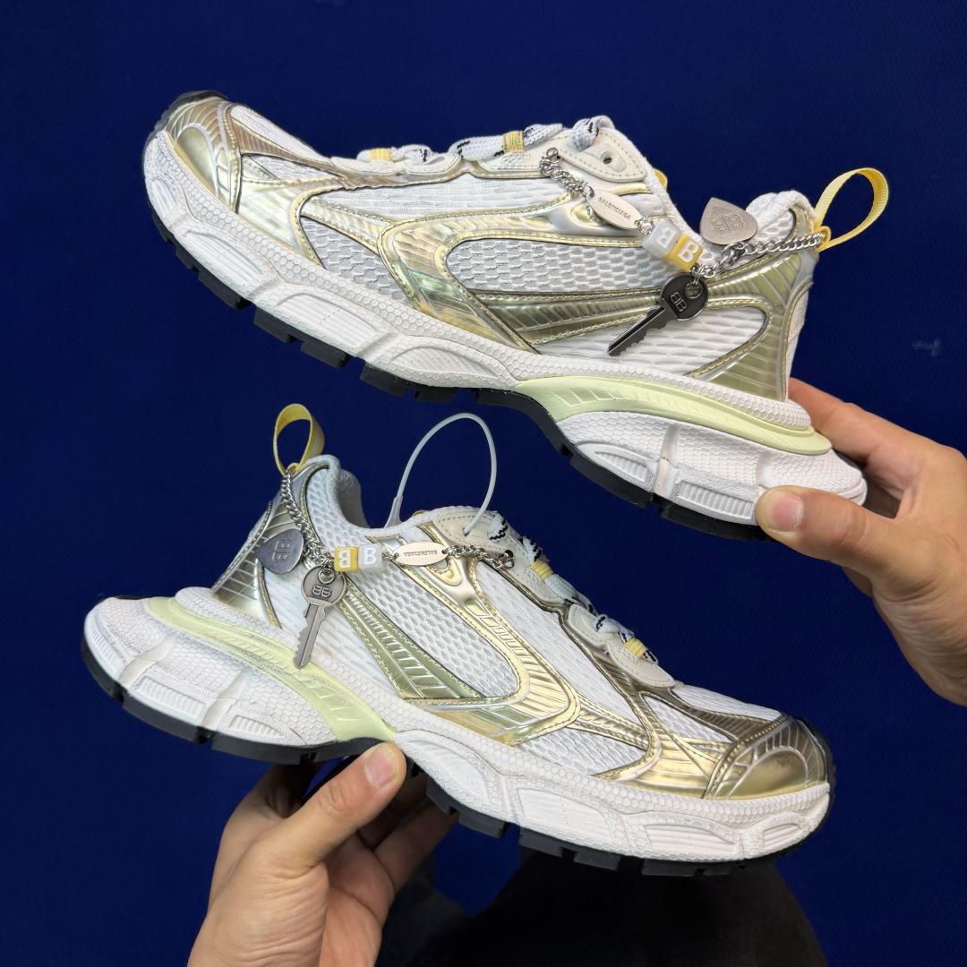 巴黎世家 工厂优势放货，欢迎合作‼️巴黎10代3XL 4.0链条⛓️挂饰同心锁该有的材料配置、做工工艺和