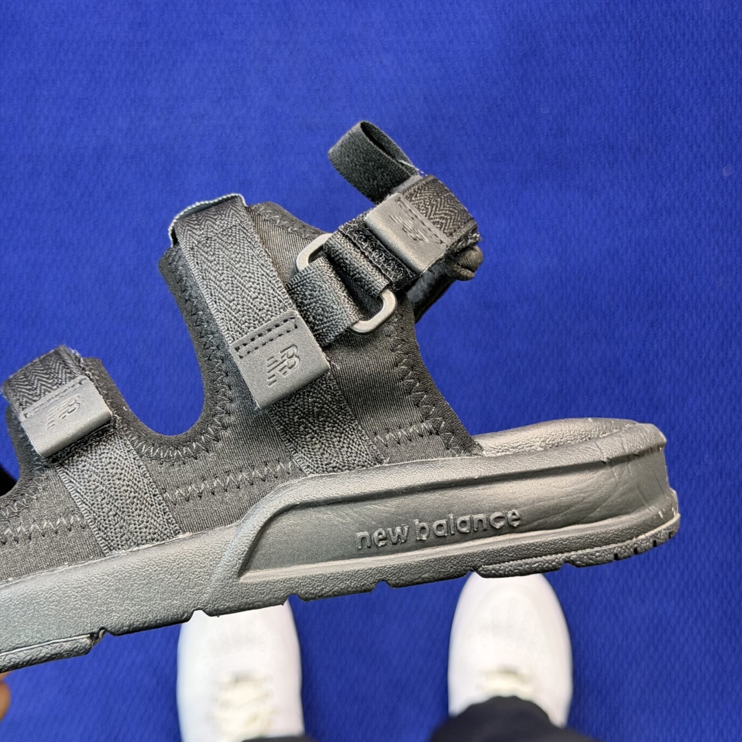 NB凉鞋 黑武士 尺码36-44New Balance Caravan ulti 防滑 舒适 运动凉鞋