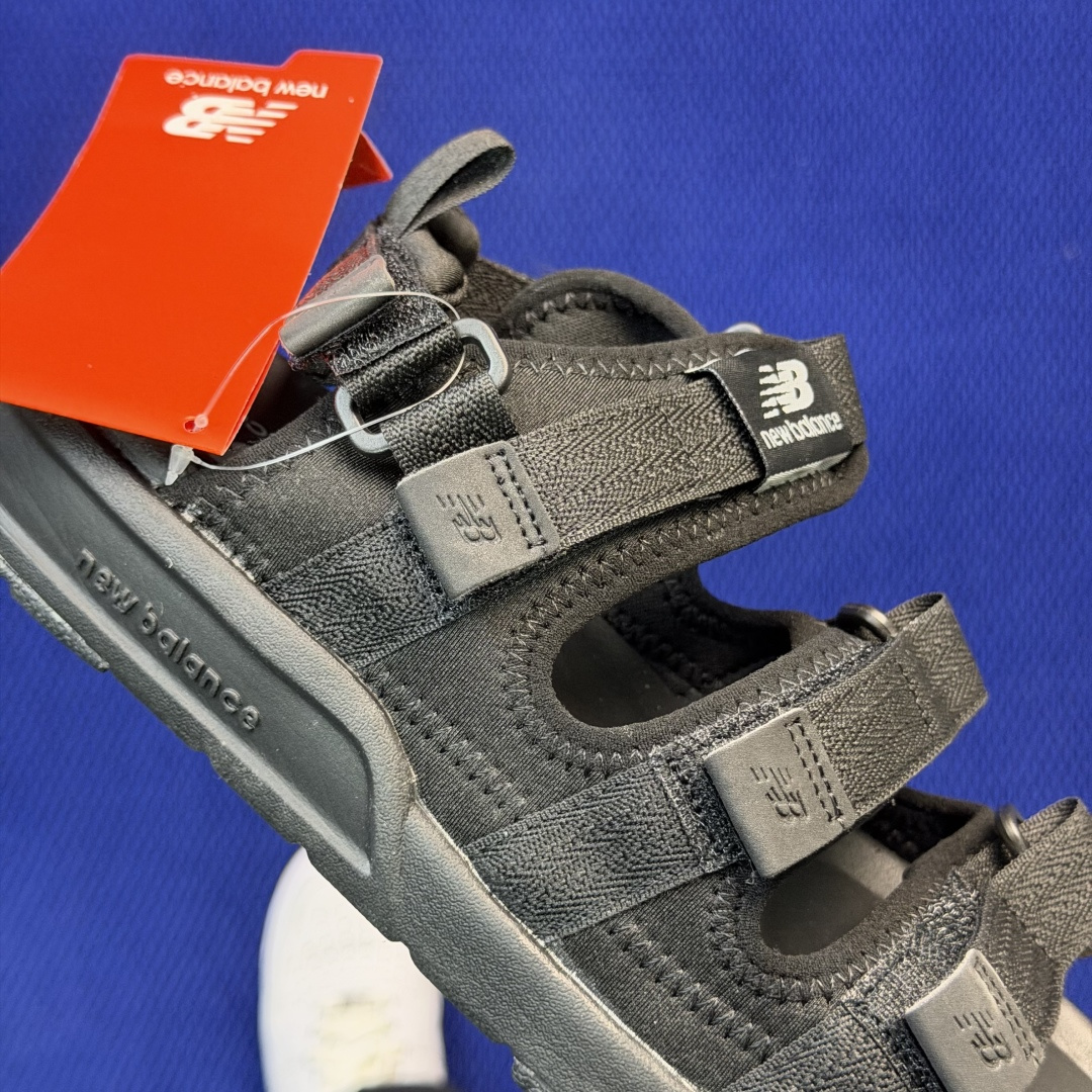 NB凉鞋 黑武士 尺码36-44New Balance Caravan ulti 防滑 舒适 运动凉鞋