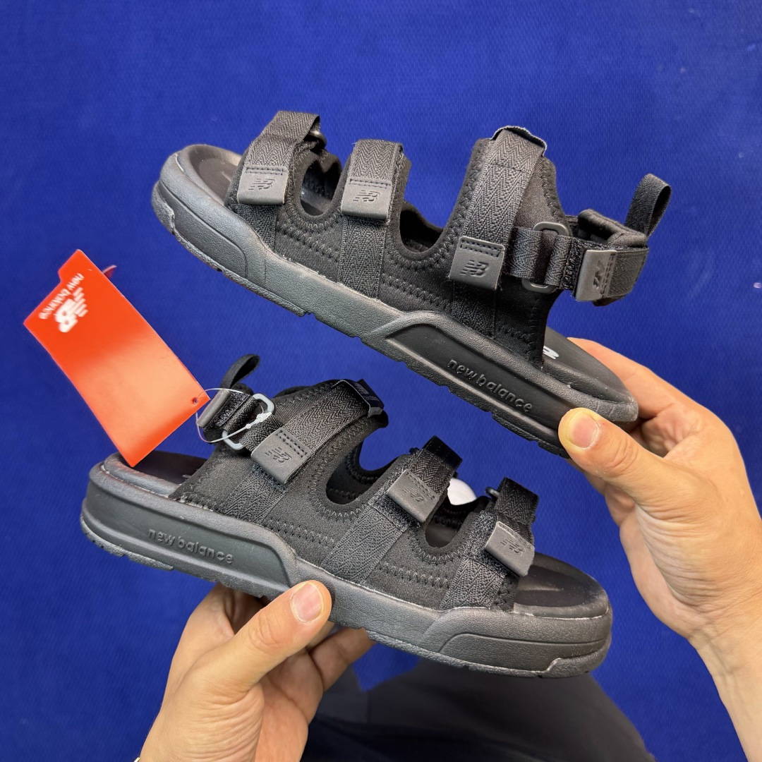 NB凉鞋 黑武士 尺码36-44New Balance Caravan ulti 防滑 舒适 运动凉鞋