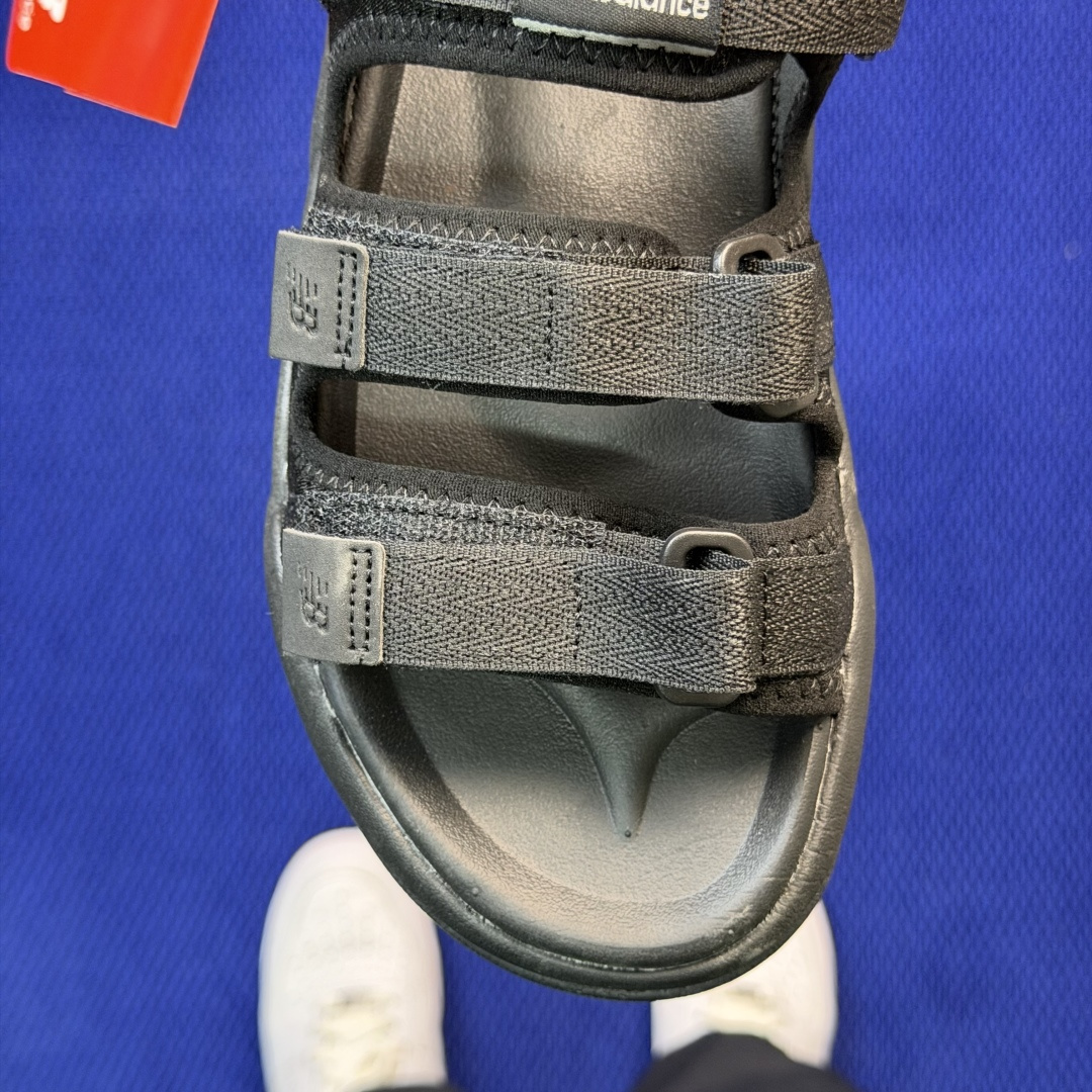 NB凉鞋 黑武士 尺码36-44New Balance Caravan ulti 防滑 舒适 运动凉鞋