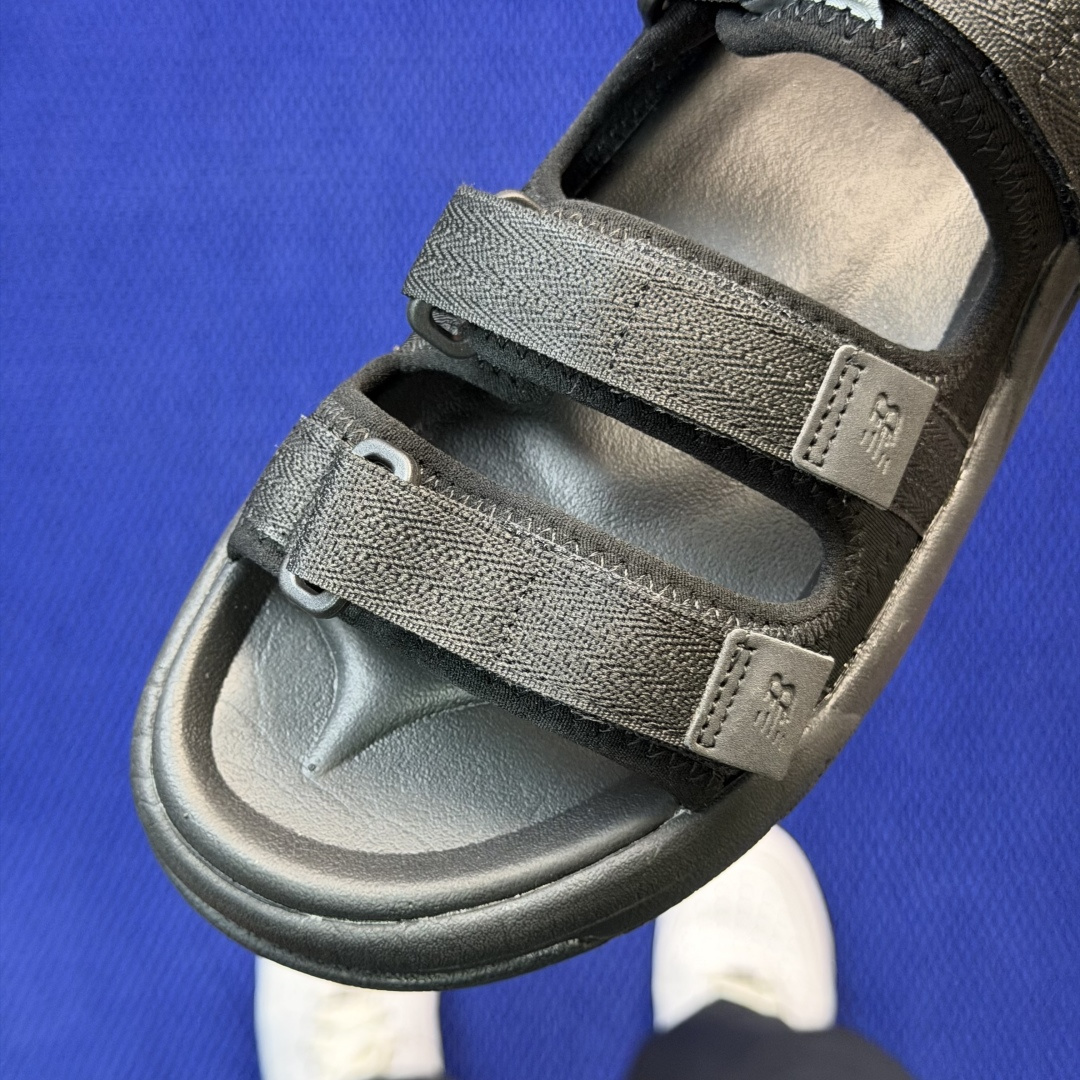 NB凉鞋 黑武士 尺码36-44New Balance Caravan ulti 防滑 舒适 运动凉鞋