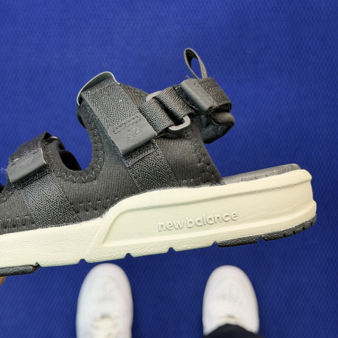 NB凉鞋 黑武士 尺码36-44New Balance Caravan ulti 防滑 舒适 运动凉鞋
