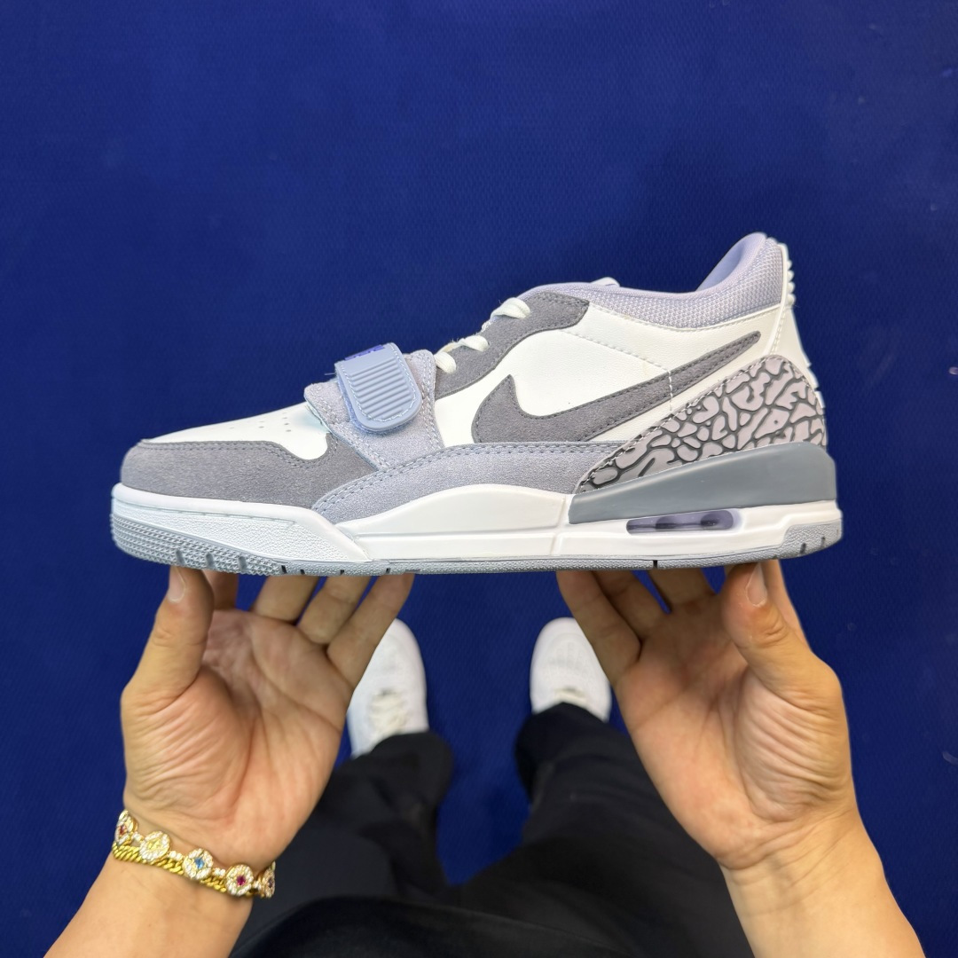 aj312系列 第101色！低帮 浅白紫货号:CD7069-108 尺码:36-46带半码