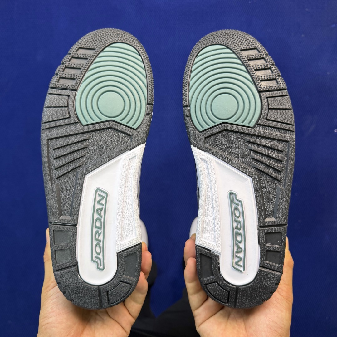 aj312系列 第102色！低帮 黑白绿货号:CD7069-131 尺码:36-46带半码