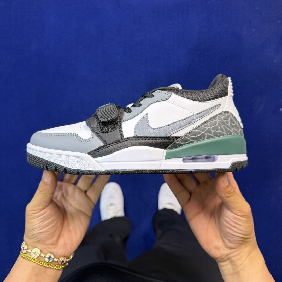 aj312系列 第102色！低帮 黑白绿货号:CD7069-131 尺码:36-46带半码