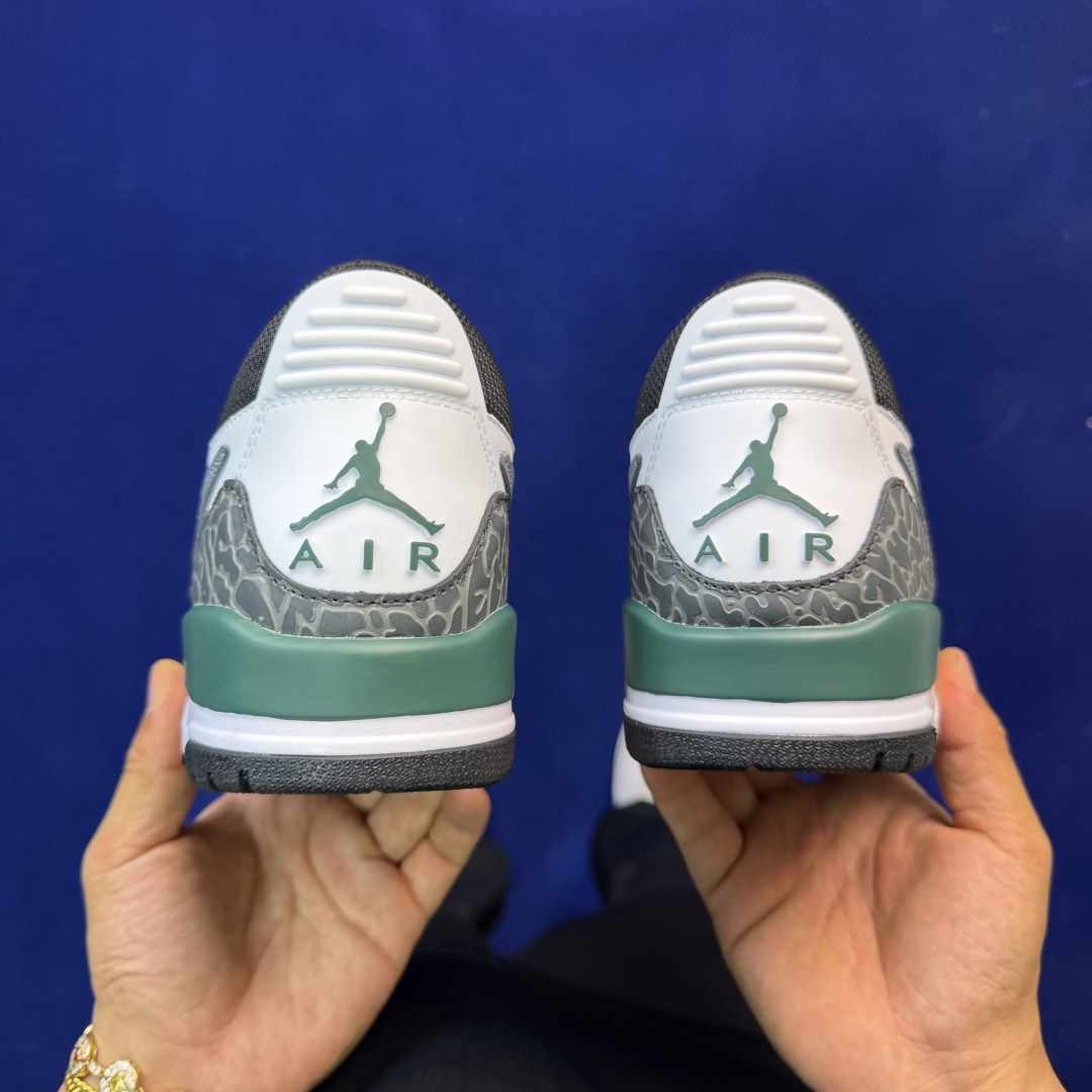 aj312系列 第102色！低帮 黑白绿货号:CD7069-131 尺码:36-46带半码
