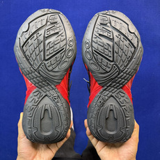 纯原生产线出品 Balenciaga 巴黎世家 订书钉 23代 Soleless 圆头系带 低帮鞋面主体 纯原生产线出品 Balenciaga 巴黎世家 订书钉 23代 Soleless 圆头系带 低帮鞋面主体