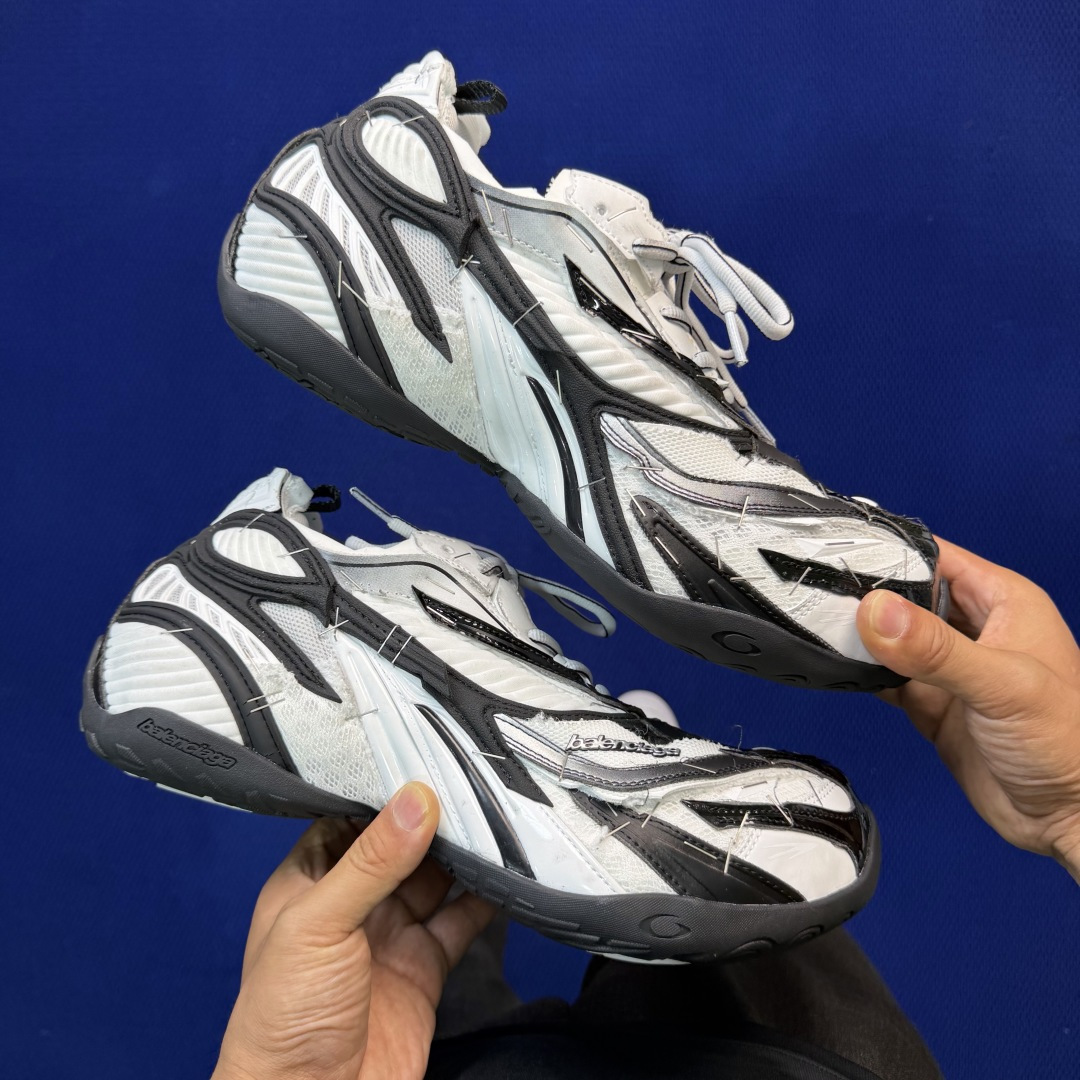 纯原生产线出品 Balenciaga 巴黎世家 订书钉 23代 Soleless 圆头系带 低帮鞋面主体