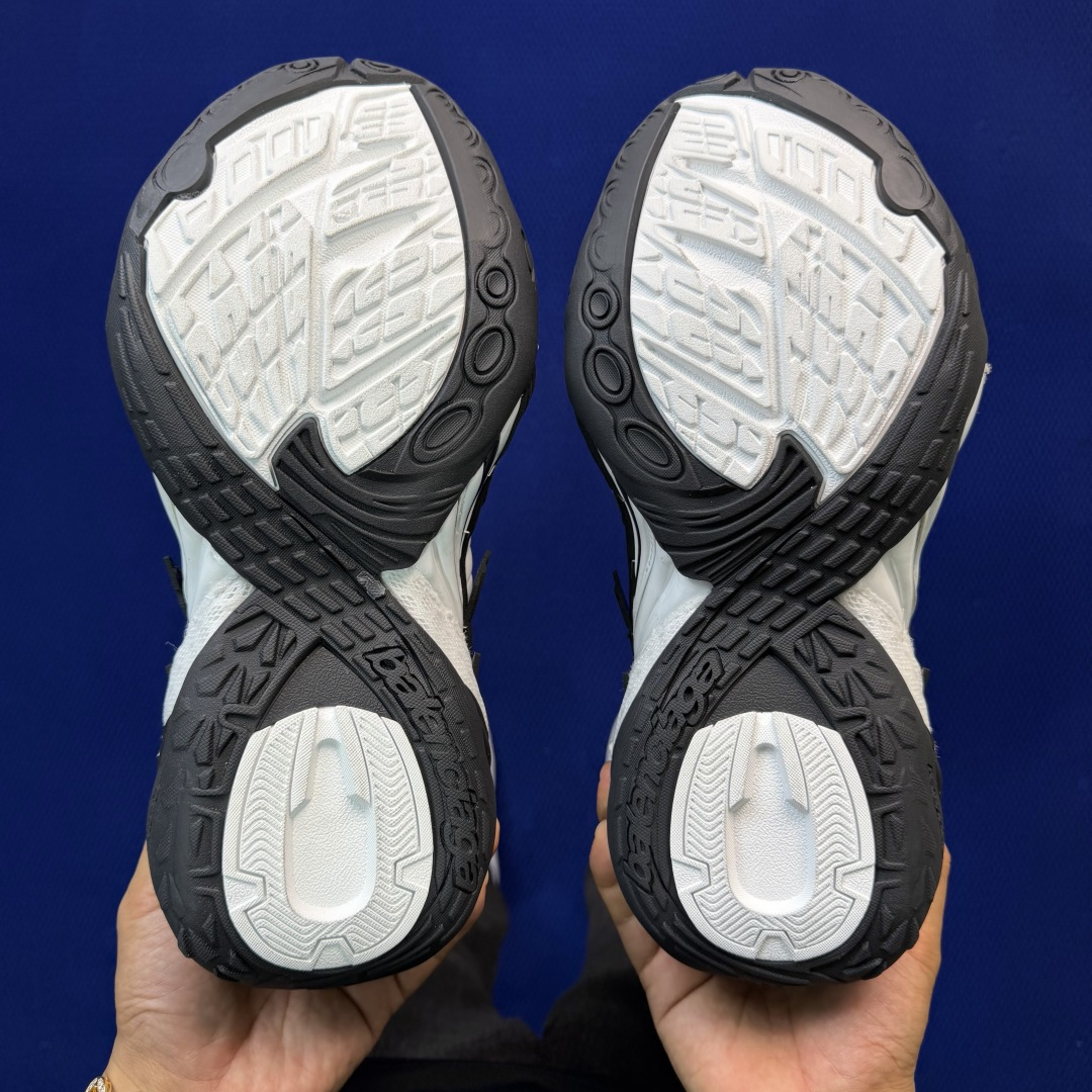 纯原生产线出品 Balenciaga 巴黎世家 订书钉 23代 Soleless 圆头系带 低帮鞋面主体