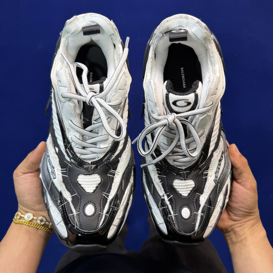 纯原生产线出品 Balenciaga 巴黎世家 订书钉 23代 Soleless 圆头系带 低帮鞋面主体