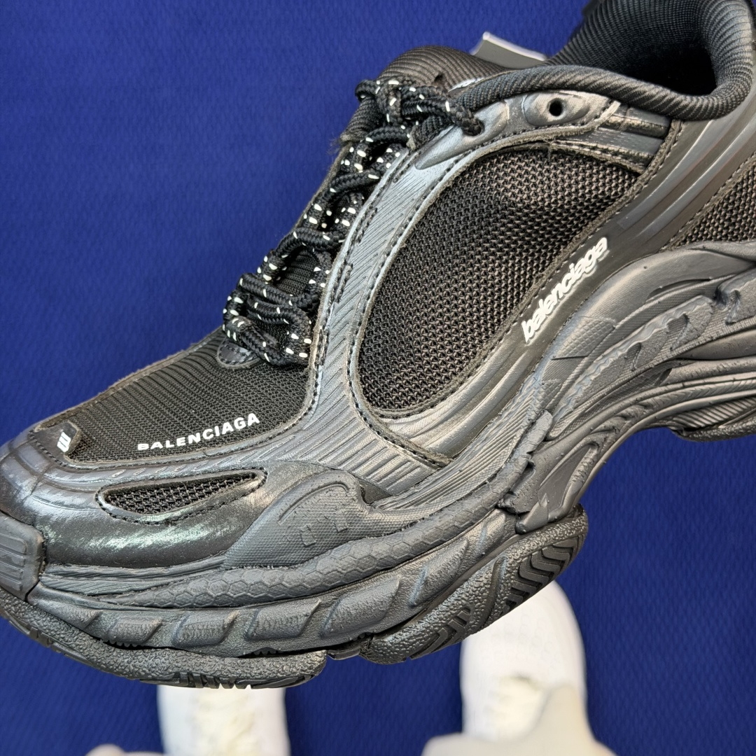 Balenciaga巴黎世家 Triple S .2 黑色货号：WTRS21011尺码：35 36 37