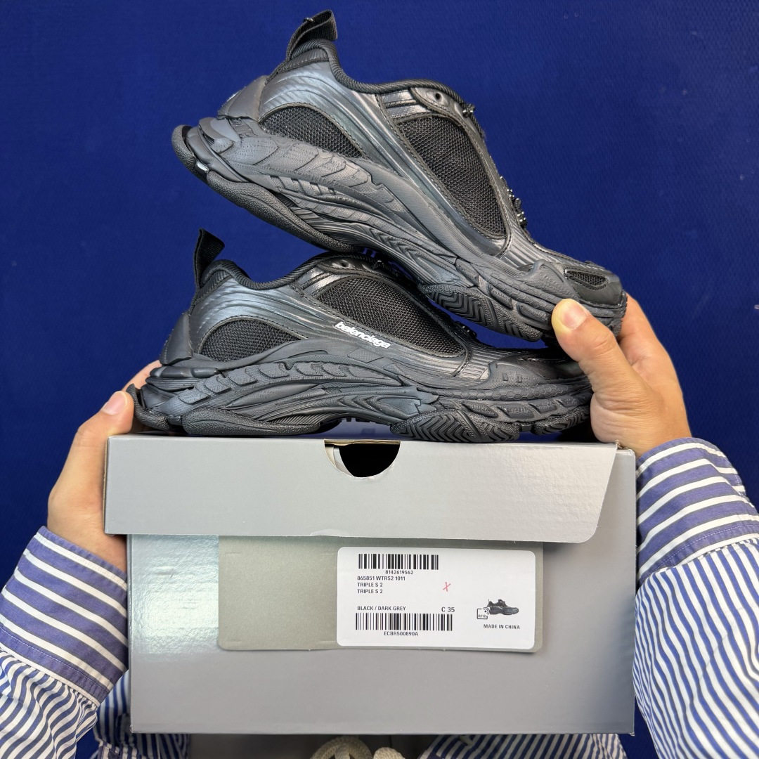 Balenciaga巴黎世家 Triple S .2 黑色货号：WTRS21011尺码：35 36 37