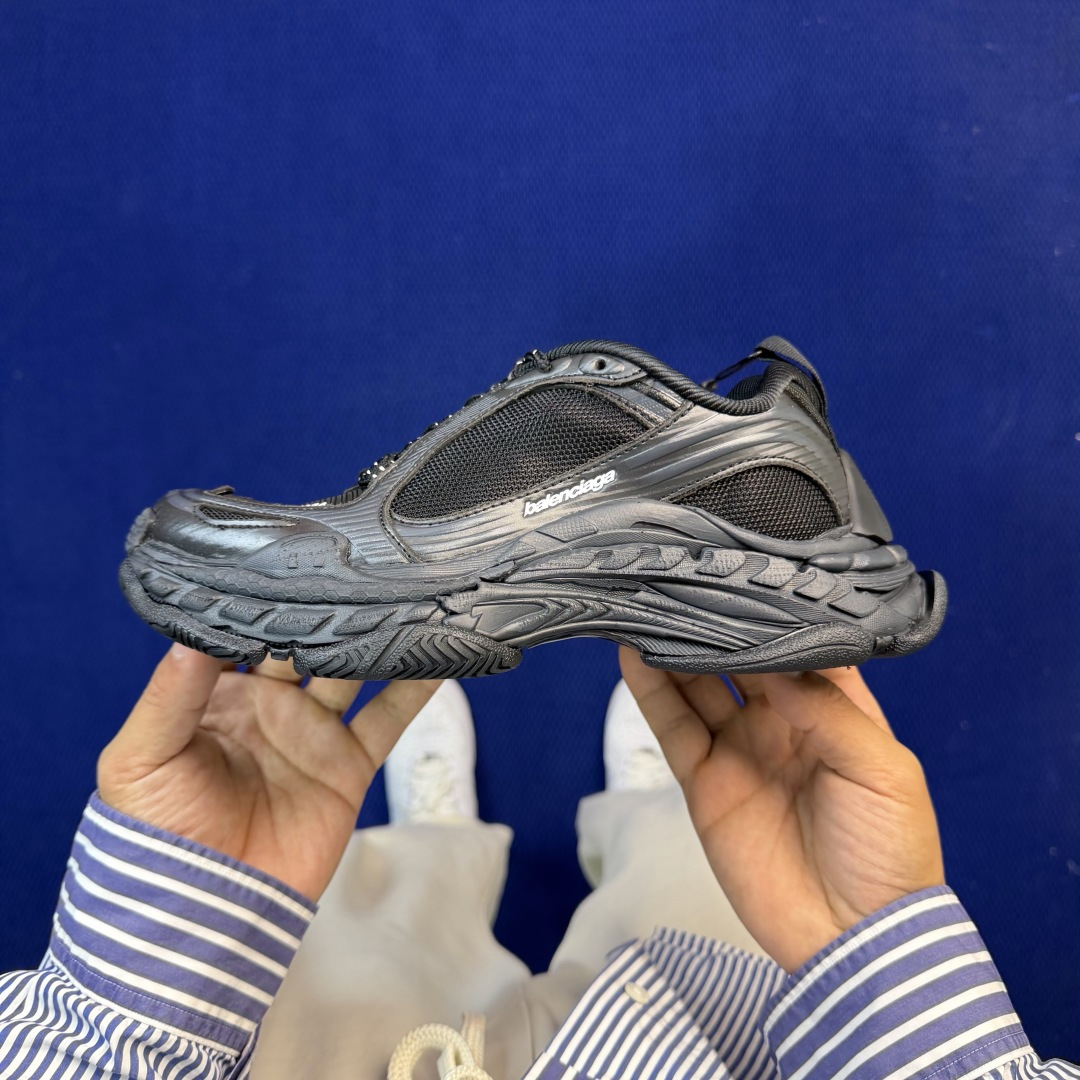 Balenciaga巴黎世家 Triple S .2 黑色货号：WTRS21011尺码：35 36 37