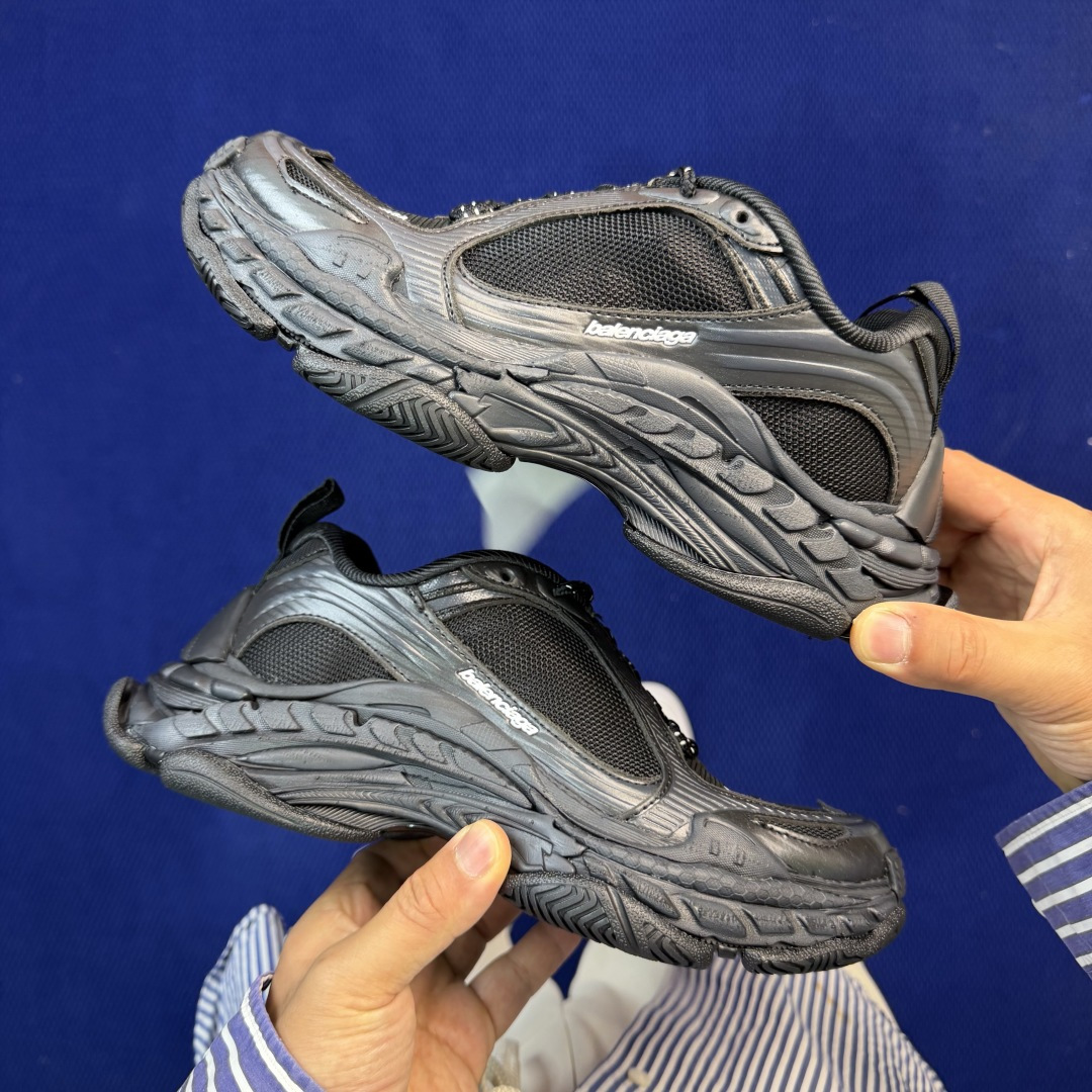 Balenciaga巴黎世家 Triple S .2 黑色货号：WTRS21011尺码：35 36 37