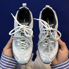 Balenciaga巴黎世家 25代Radar 圆头系带 做旧效果 低帮 生活休闲鞋 男款货号:WSTE Balenciaga巴黎世家 25代Radar 圆头系带 做旧效果 低帮 生活休闲鞋 男款货号:WSTE