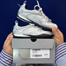 Balenciaga巴黎世家 25代Radar 圆头系带 做旧效果 低帮 生活休闲鞋 男款货号:WSTE Balenciaga巴黎世家 25代Radar 圆头系带 做旧效果 低帮 生活休闲鞋 男款货号:WSTE