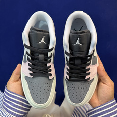 主推价格优势私DF版 顶级性价比低帮!第180色:粉黑Air Jordan AJ1 Low 低帮系列鞋型 主推价格优势私DF版 顶级性价比低帮!第180色:粉黑Air Jordan AJ1 Low 低帮系列鞋型