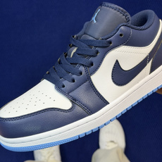 主推价格优势私DF版 顶级性价比低帮!第182色:蓝白Air Jordan AJ1 Low 低帮系列鞋型 主推价格优势私DF版 顶级性价比低帮!第182色:蓝白Air Jordan AJ1 Low 低帮系列鞋型