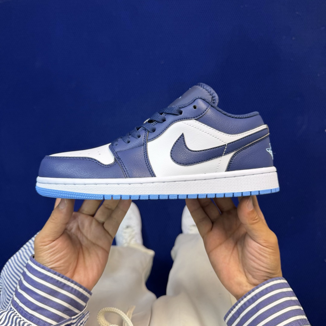 主推价格优势私DF版 顶级性价比低帮！第182色:蓝白Air Jordan AJ1 Low 低帮系列鞋型
