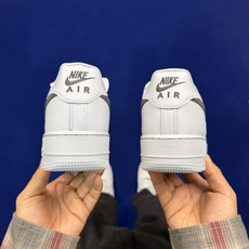 3A空军!第638色:灰黑反光标Nike Air Force 1 Low百分百原鞋开发!PT市场真正匠心 3A空军!第638色:灰黑反光标Nike Air Force 1 Low百分百原鞋开发!PT市场真正匠心