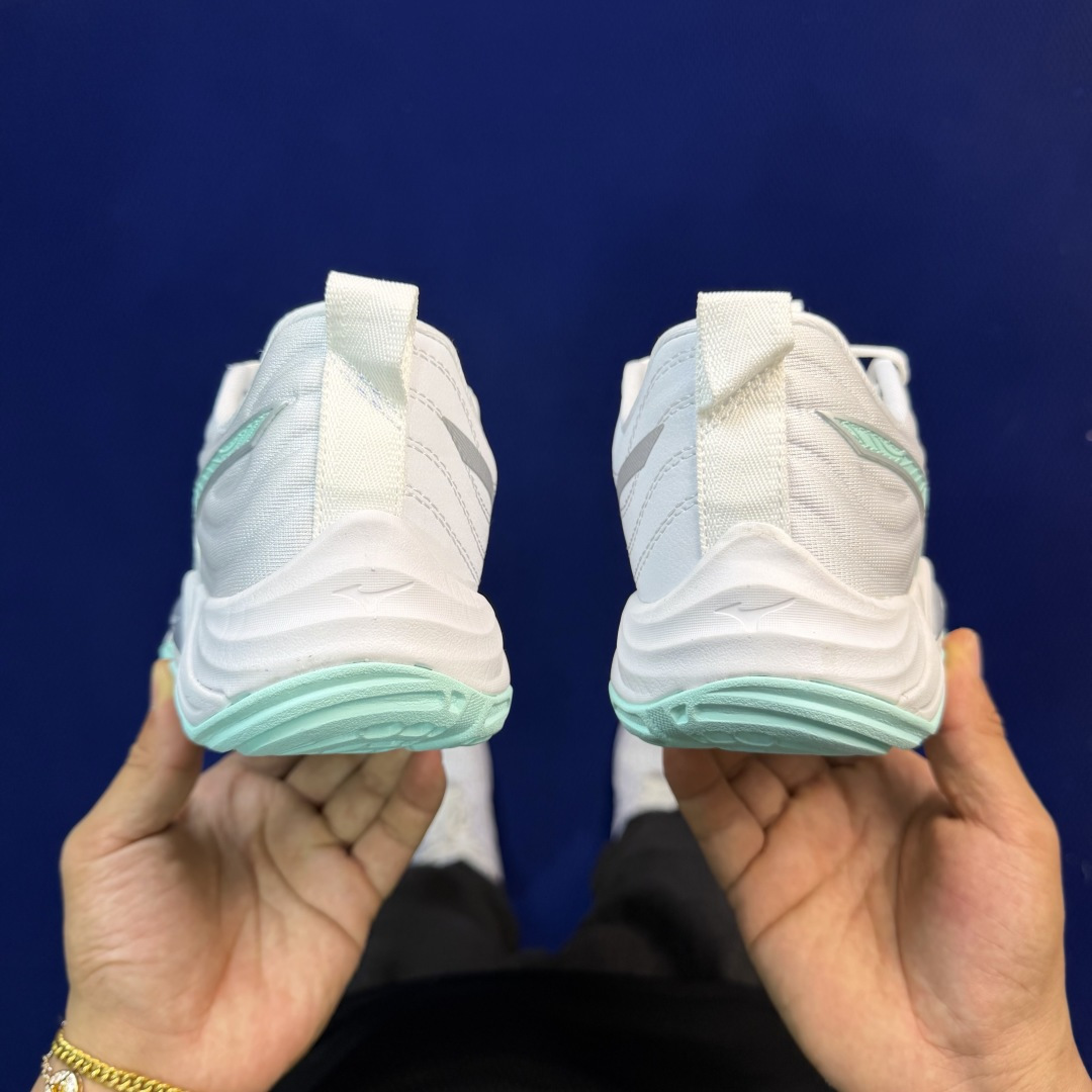 外贸爆款 美津侬训练鞋 共10色！Mizuno WAVE MOMENTUM ELITE 低帮 训练鞋货号