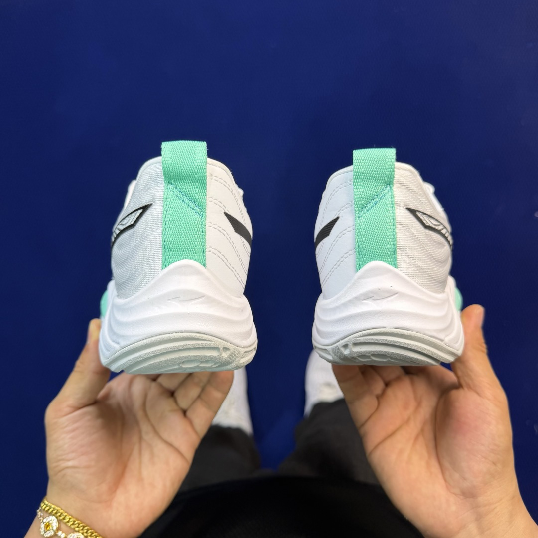 外贸爆款 美津侬训练鞋 共10色！Mizuno WAVE MOMENTUM ELITE 低帮 训练鞋货号