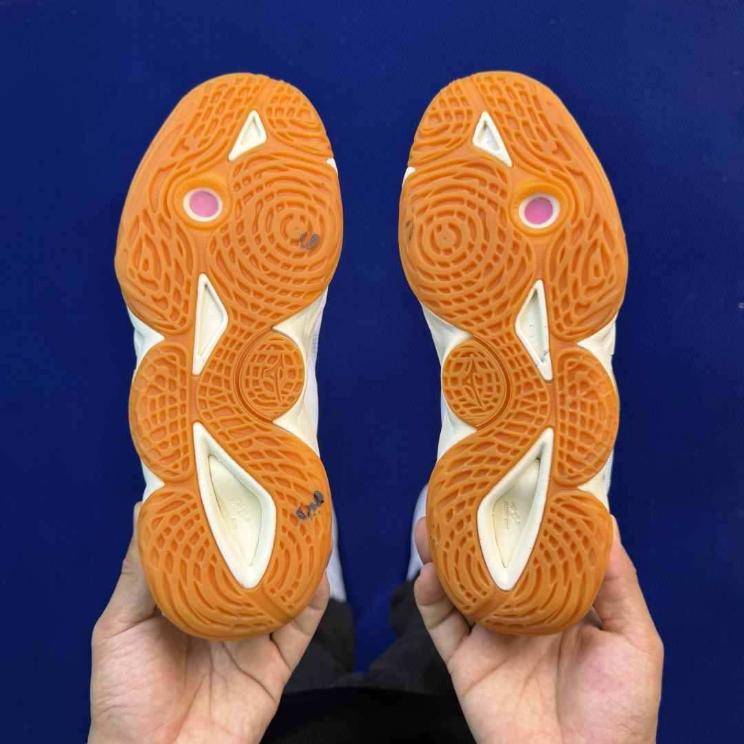 外贸爆款 美津侬Momentum训练鞋 共9色！Mizuno Wave Momentum 3 货号：V1