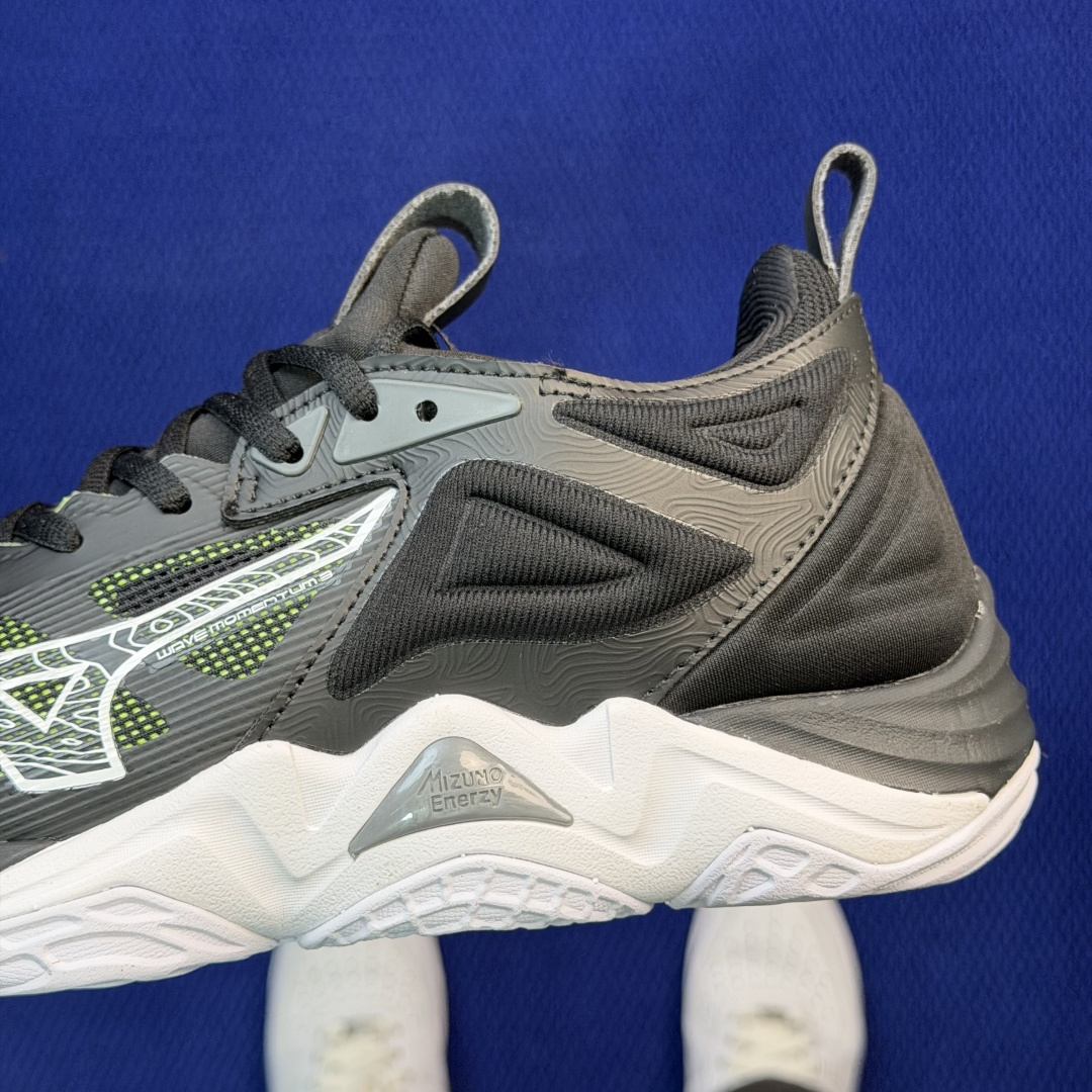 外贸爆款 美津侬Momentum训练鞋 共9色！Mizuno Wave Momentum 3 货号：V1
