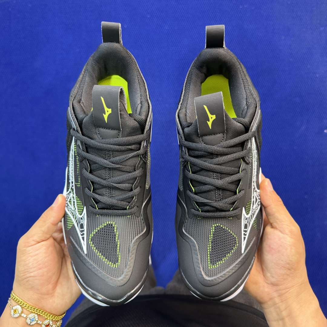 外贸爆款 美津侬Momentum训练鞋 共9色！Mizuno Wave Momentum 3 货号：V1