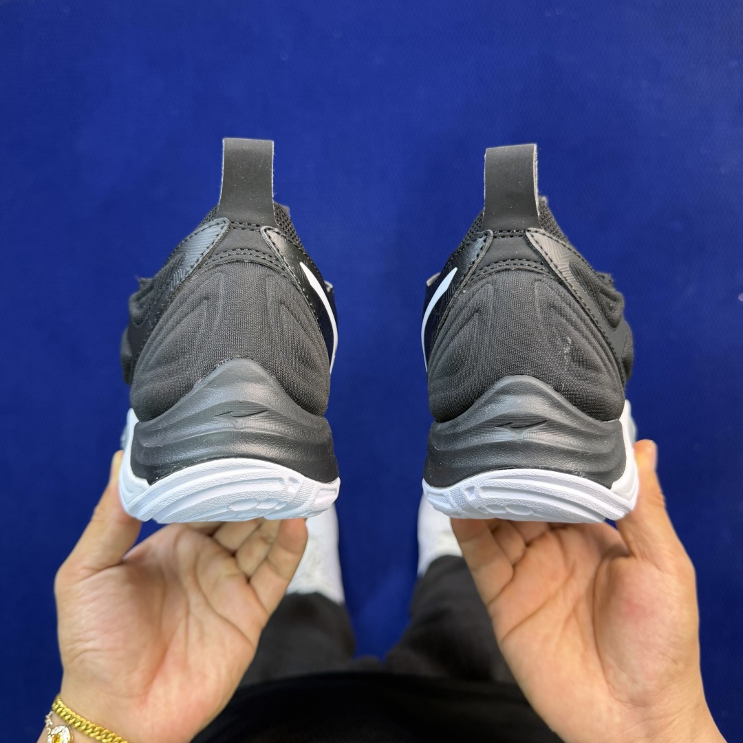 外贸爆款 美津侬Momentum训练鞋 共9色！Mizuno Wave Momentum 3 货号：V1