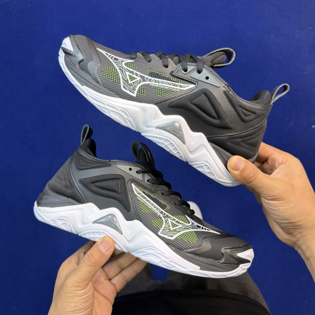 外贸爆款 美津侬Momentum训练鞋 共9色！Mizuno Wave Momentum 3 货号：V1