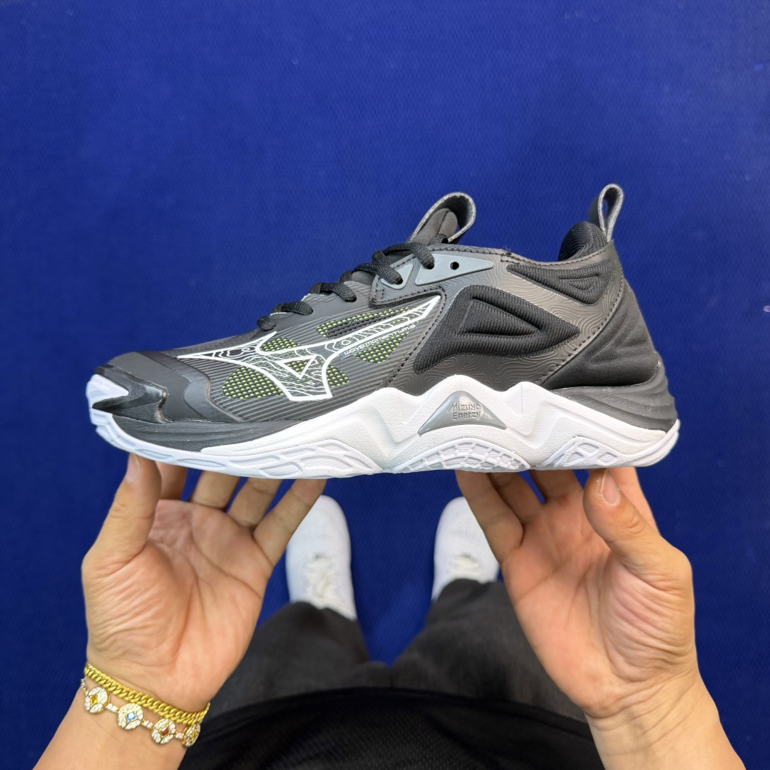外贸爆款 美津侬Momentum训练鞋 共9色！Mizuno Wave Momentum 3 货号：V1