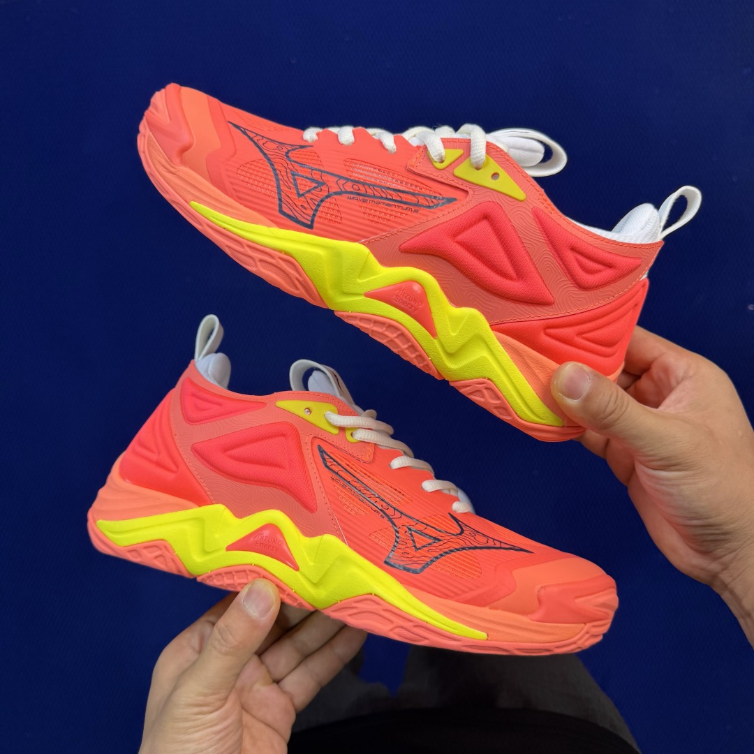 外贸爆款 美津侬Momentum训练鞋 共9色！Mizuno Wave Momentum 3 货号：V1