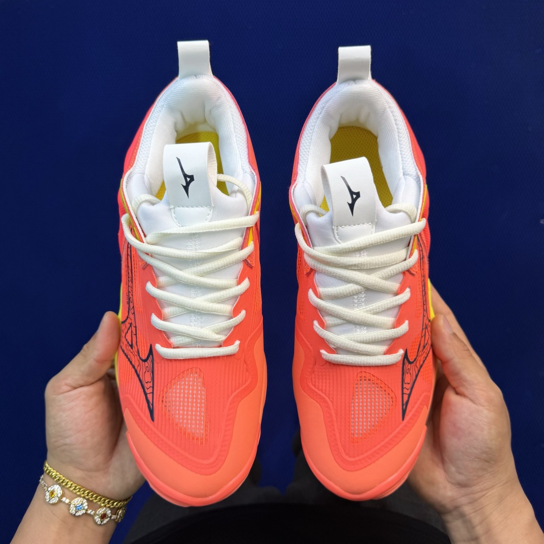外贸爆款 美津侬Momentum训练鞋 共9色！Mizuno Wave Momentum 3 货号：V1