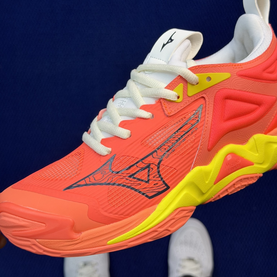 外贸爆款 美津侬Momentum训练鞋 共9色！Mizuno Wave Momentum 3 货号：V1