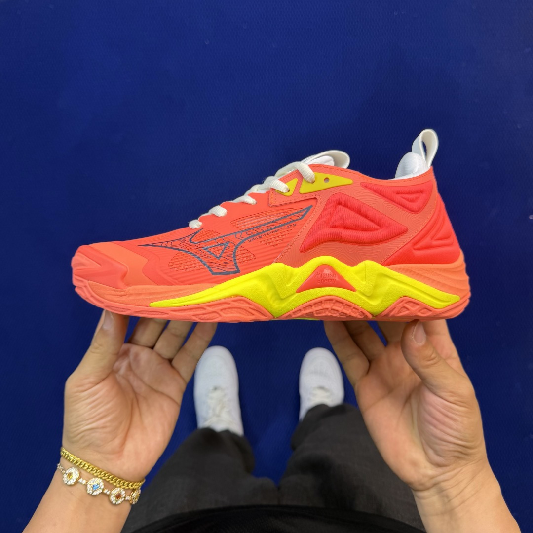 外贸爆款 美津侬Momentum训练鞋 共9色！Mizuno Wave Momentum 3 货号：V1