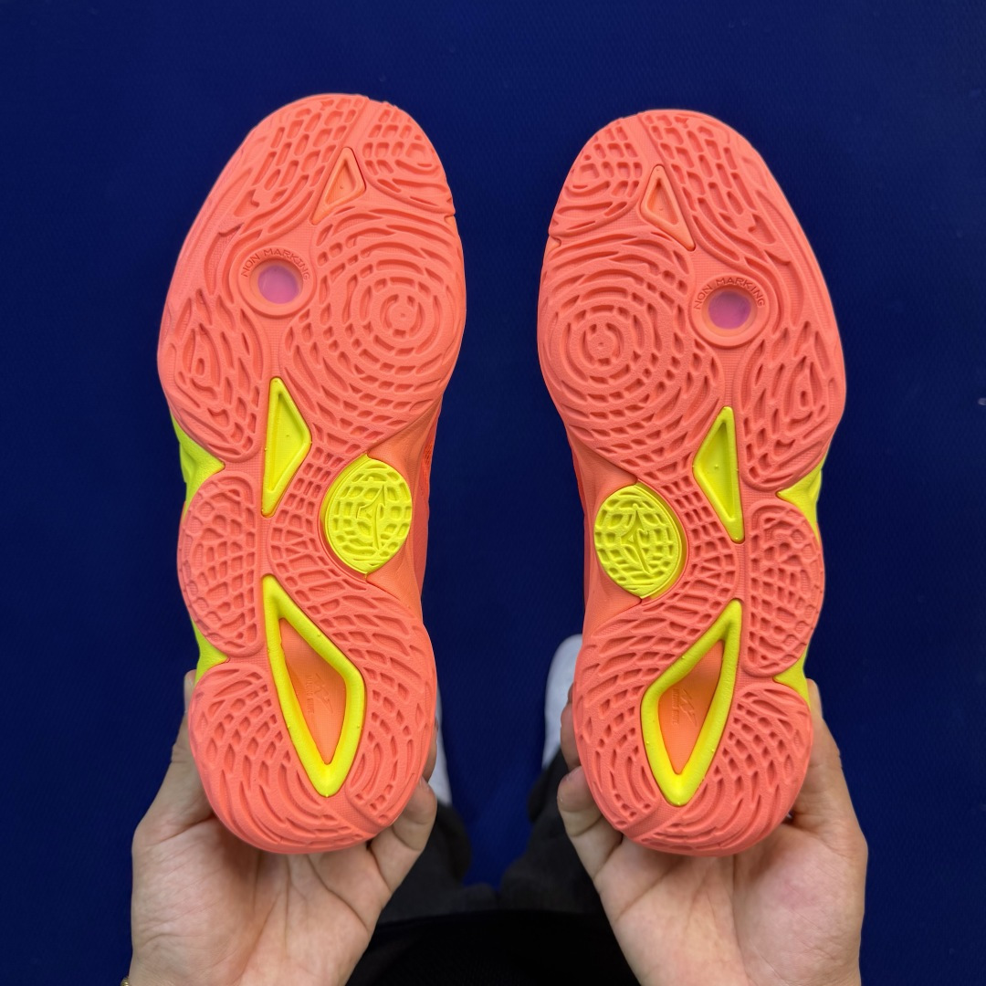 外贸爆款 美津侬Momentum训练鞋 共9色！Mizuno Wave Momentum 3 货号：V1