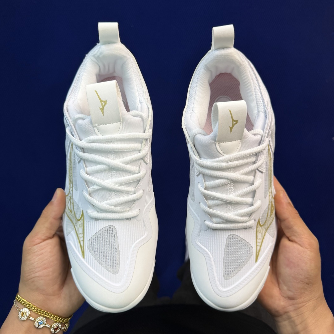 外贸爆款 美津侬Momentum训练鞋 共9色！Mizuno Wave Momentum 3 货号：V1