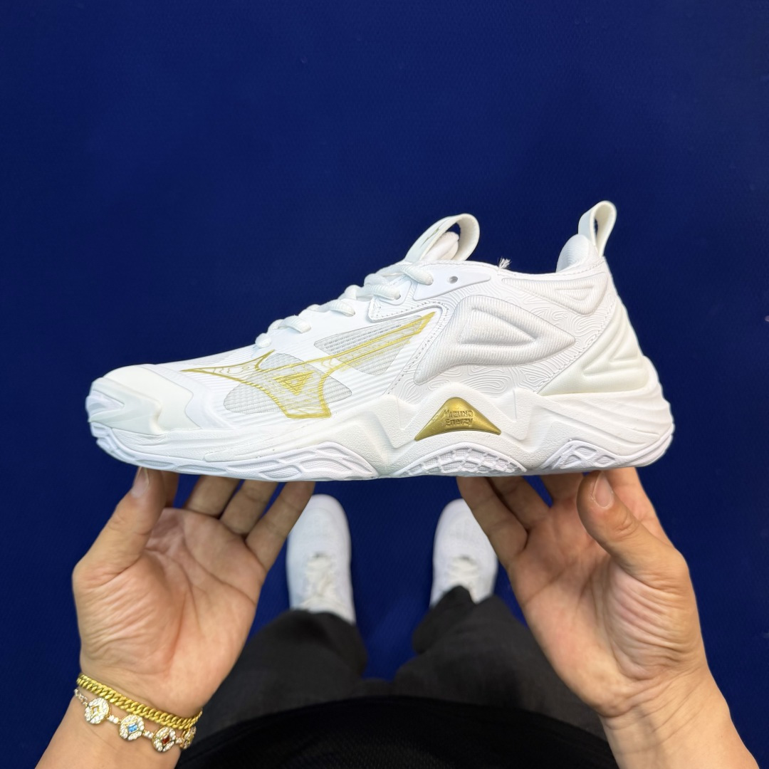 外贸爆款 美津侬Momentum训练鞋 共9色！Mizuno Wave Momentum 3 货号：V1