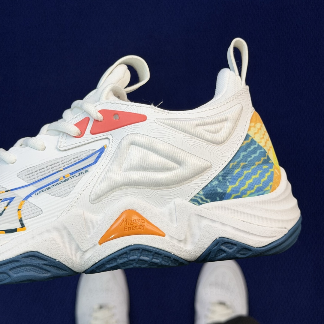 外贸爆款 美津侬Momentum训练鞋 共9色！Mizuno Wave Momentum 3 货号：V1