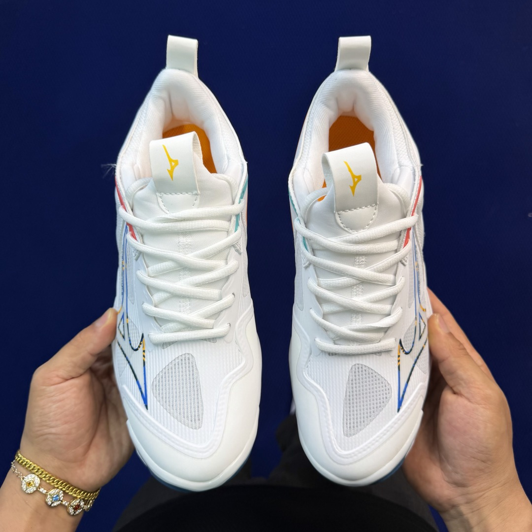 外贸爆款 美津侬Momentum训练鞋 共9色！Mizuno Wave Momentum 3 货号：V1