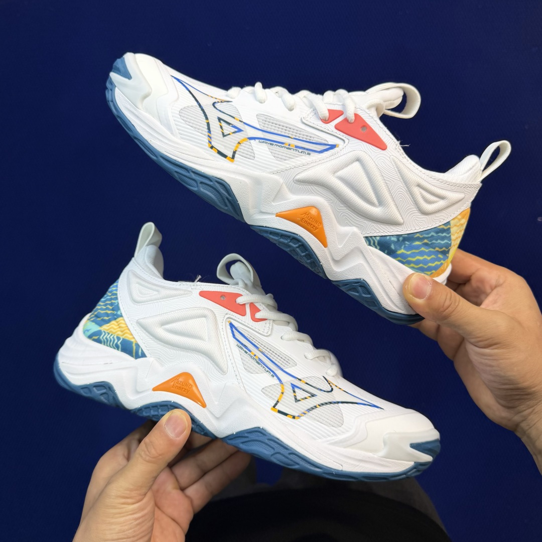 外贸爆款 美津侬Momentum训练鞋 共9色！Mizuno Wave Momentum 3 货号：V1