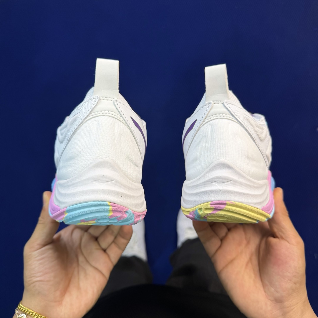 外贸爆款 美津侬Momentum训练鞋 共9色！Mizuno Wave Momentum 3 货号：V1
