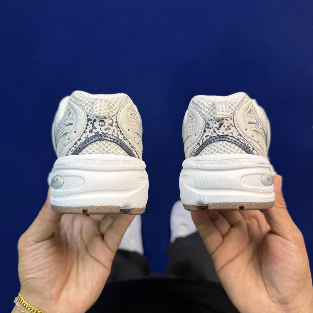过验级 NB530 米色豹纹标历时两月重新开版 精准还原流线鞋型● 鞋头正确皮料区分市场软超纤●独家使用