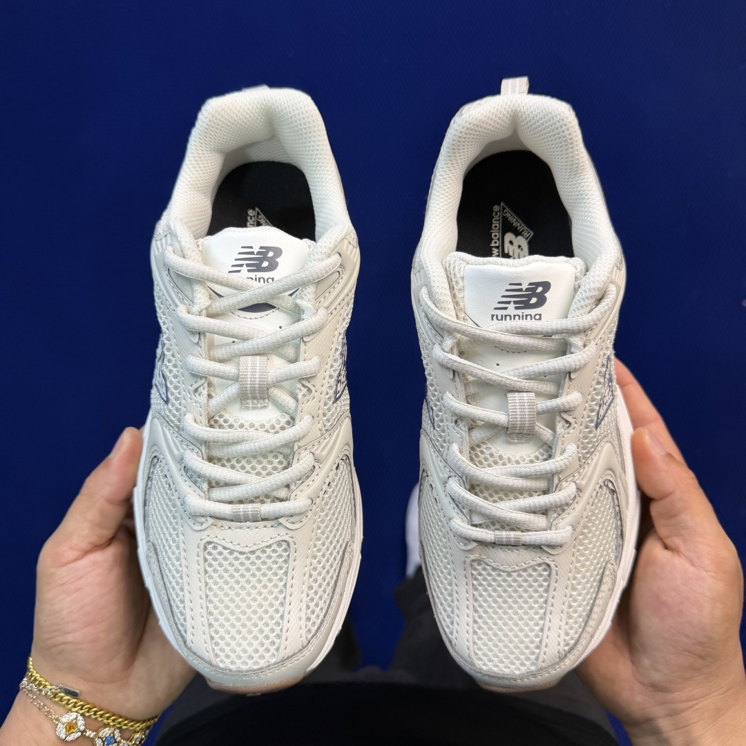 过验级 NB530 米色豹纹标历时两月重新开版 精准还原流线鞋型● 鞋头正确皮料区分市场软超纤●独家使用