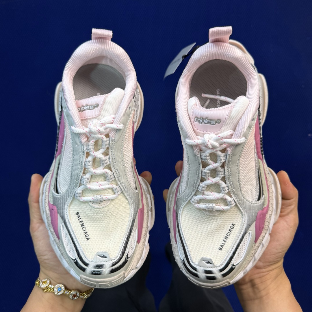 Balenciaga巴黎世家 Triple S .2 粉色货号：WTR2G6800尺码：35 36 37