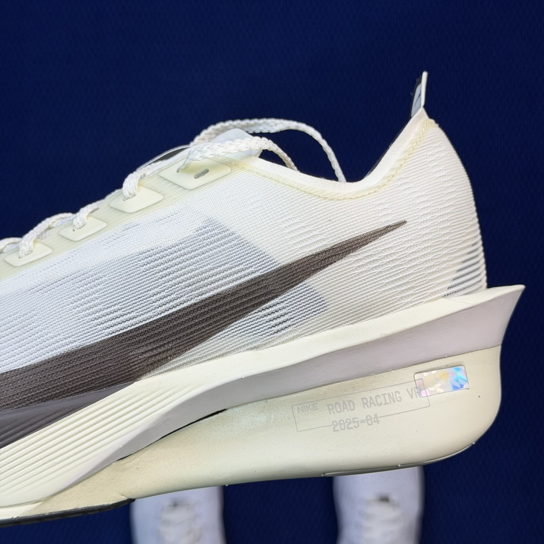 大厂纯原1:1！Nike ZoomX Vaporfly Next% 4 碳板马拉松跑步鞋公司级 第1色:
