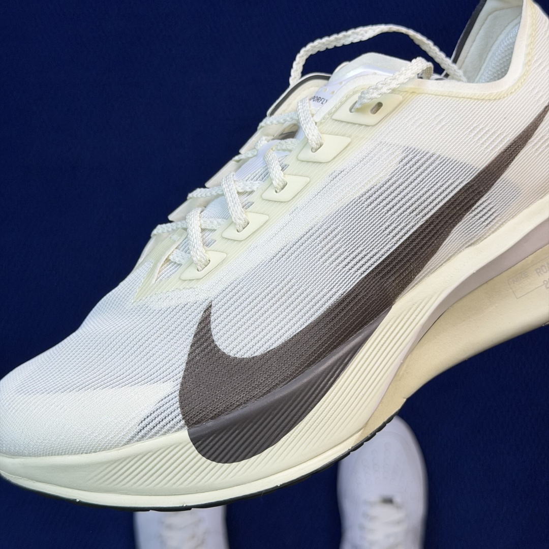 大厂纯原1:1！Nike ZoomX Vaporfly Next% 4 碳板马拉松跑步鞋公司级 第1色: